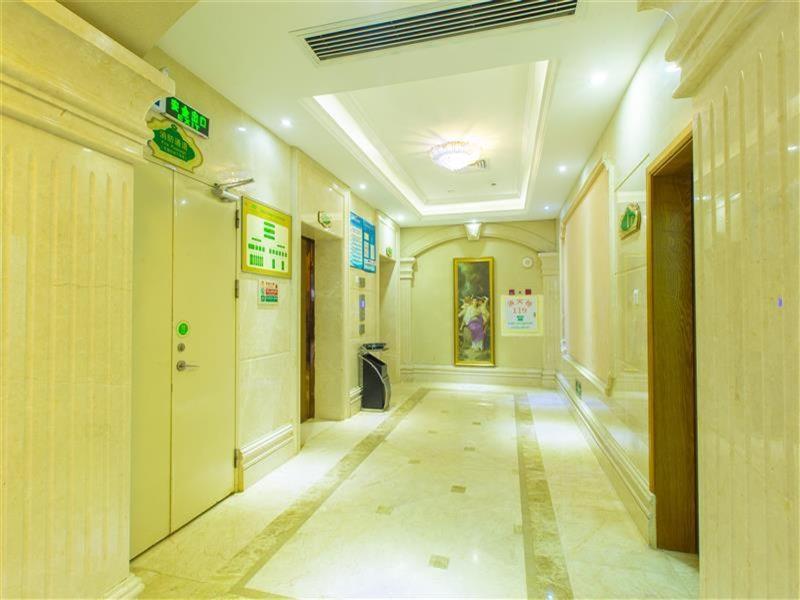 Vienna Hotel Zhanjiang Coast Avenue מראה חיצוני תמונה